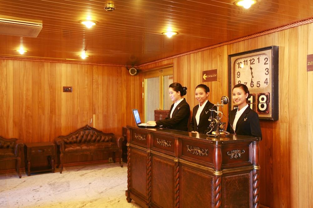 Vintage Luxury Yacht Hotel en barco Yangón